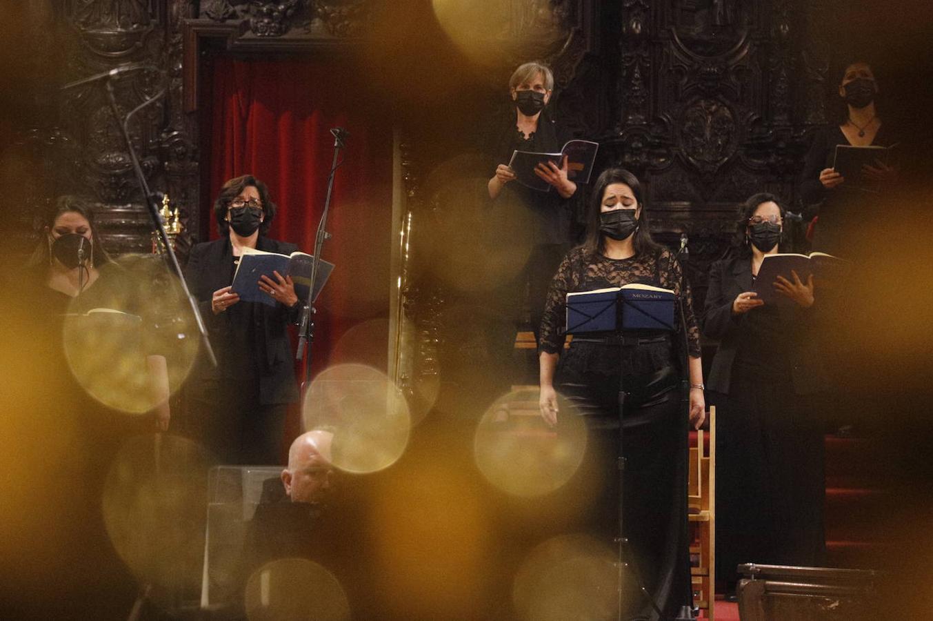 El «Requiem» de Mozart en la Catedral de Córdoba, en imágenes