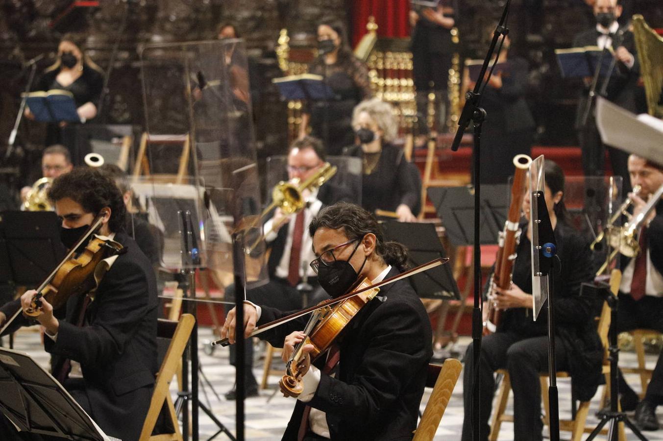 El «Requiem» de Mozart en la Catedral de Córdoba, en imágenes