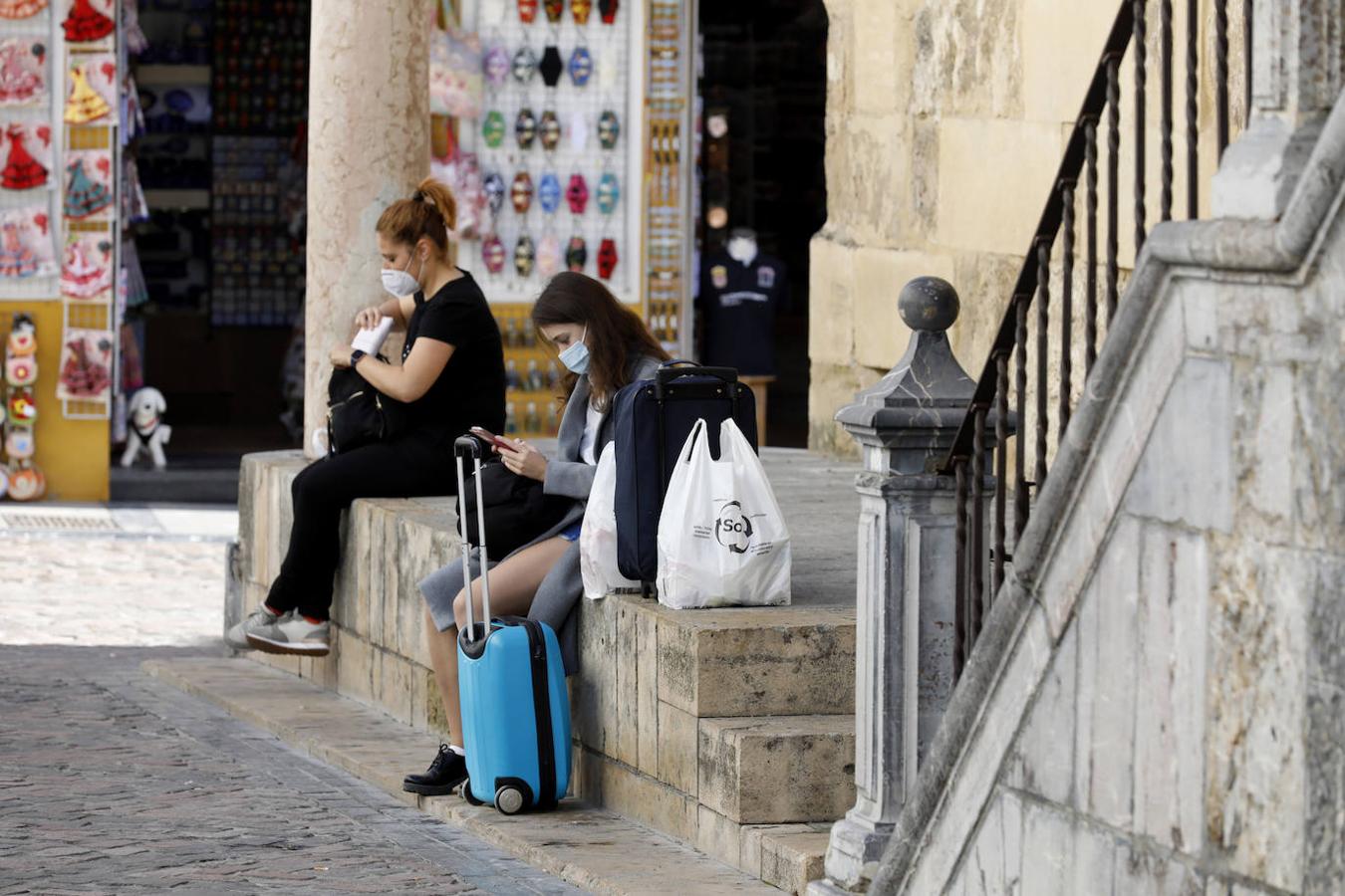 El poco ambiente de Córdoba en el puente de Todos los Santos, en imágenes