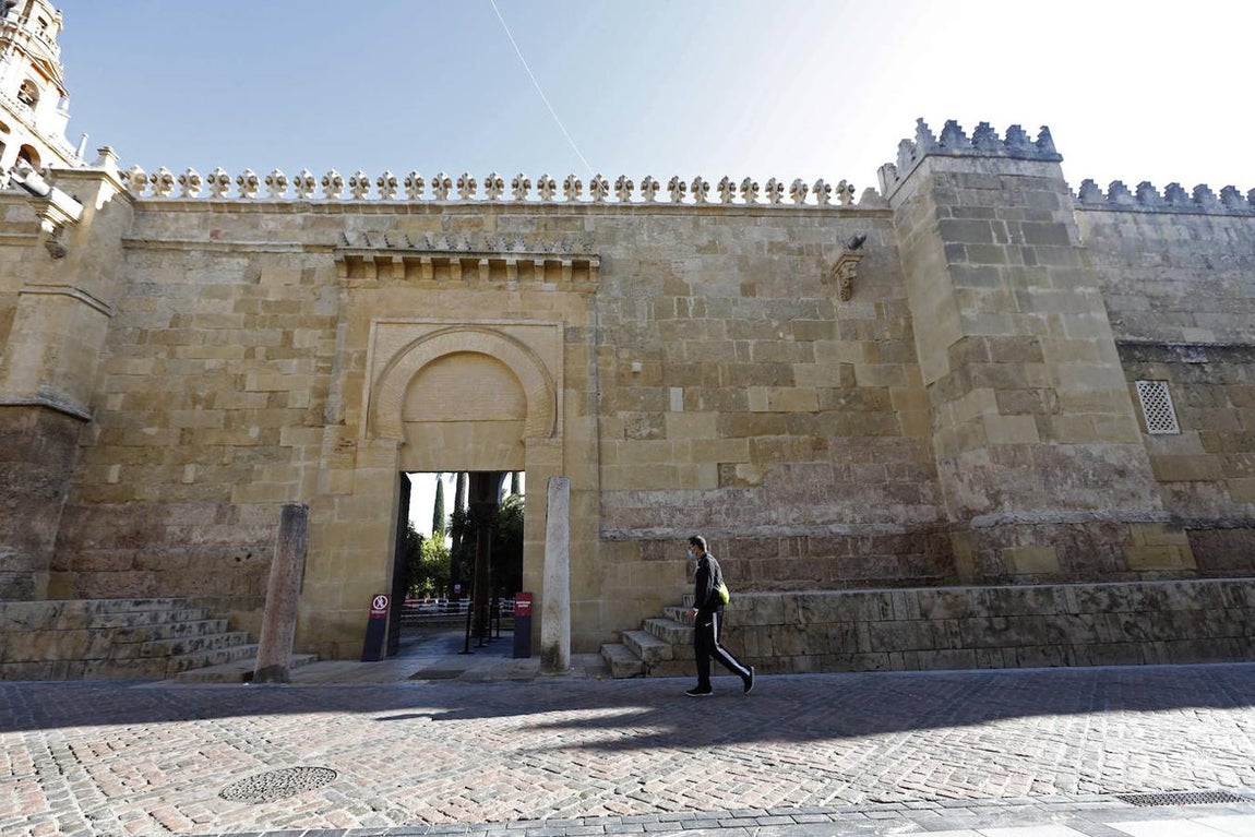 El poco ambiente de Córdoba en el puente de Todos los Santos, en imágenes
