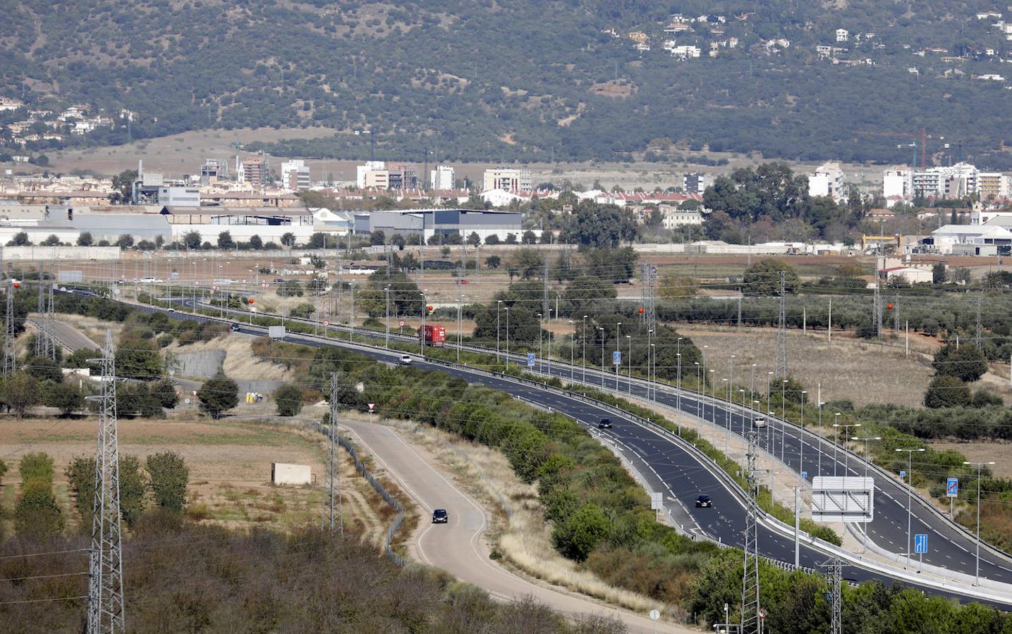 Variante Oeste de Córdoba, diez años a la espera de 2,3 kilómetros de acabar una vía crucial para la economía