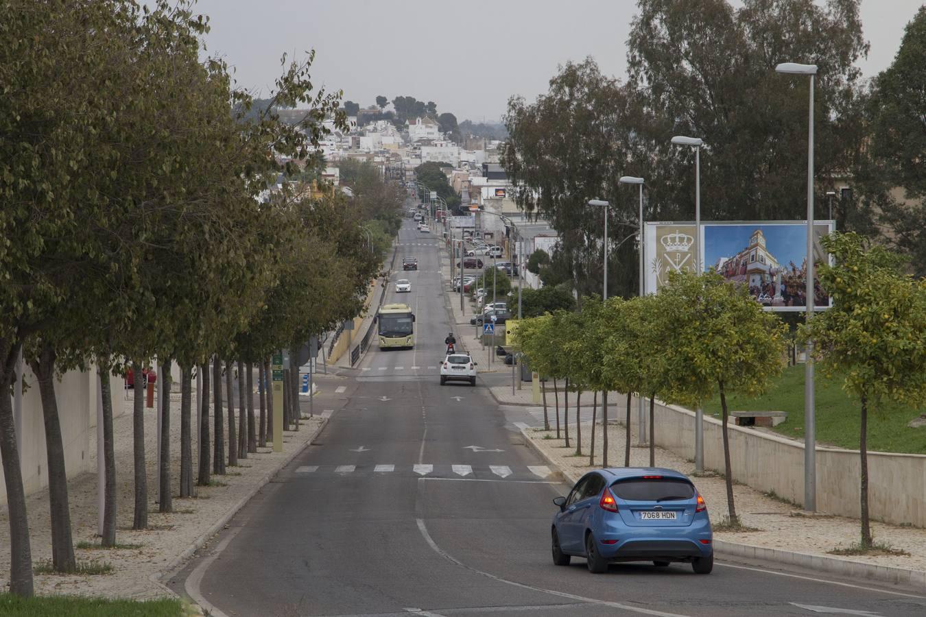 En imágenes, pueblos de Sevilla separados por una calle