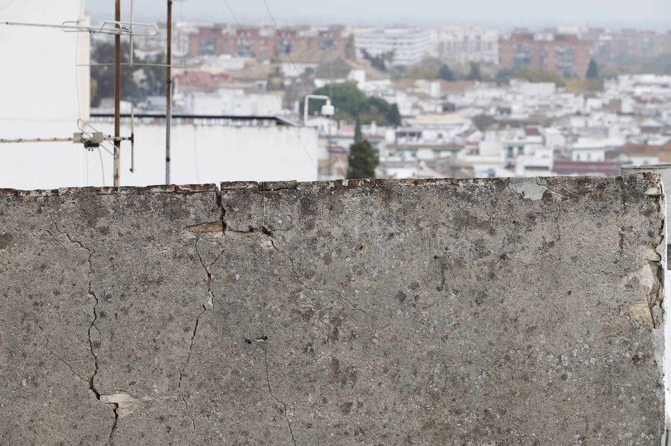 El edificio de María Cristina donde se cayó un muro, en imágenes