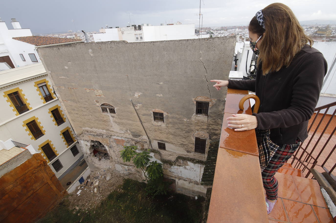 El edificio de María Cristina donde se cayó un muro, en imágenes