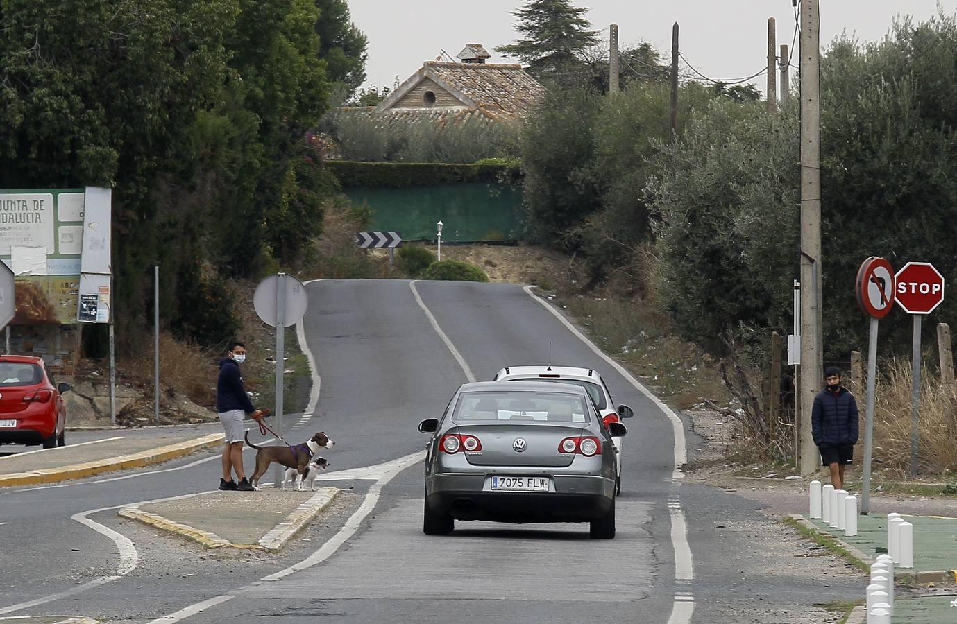 En imágenes, pueblos de Sevilla separados por una calle