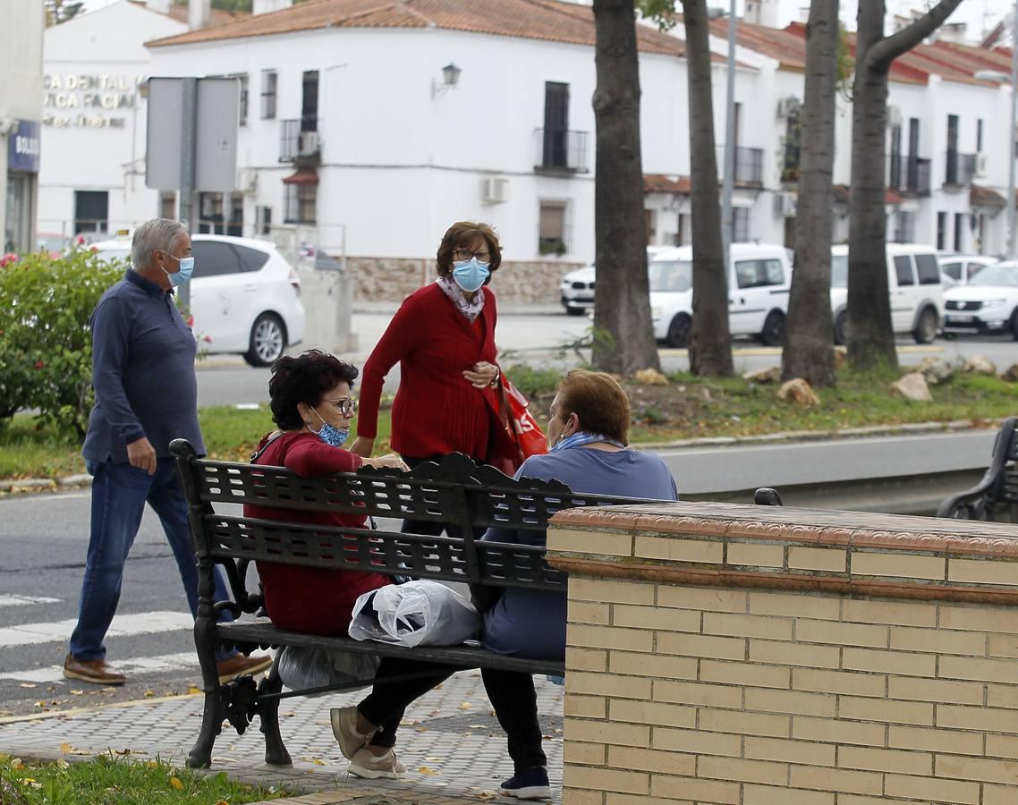 En imágenes, pueblos de Sevilla separados por una calle