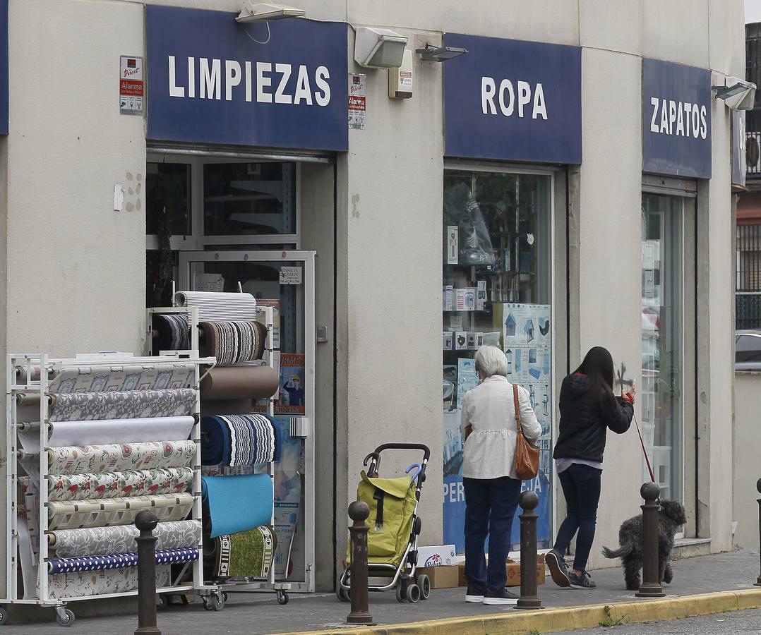 En imágenes, pueblos de Sevilla separados por una calle