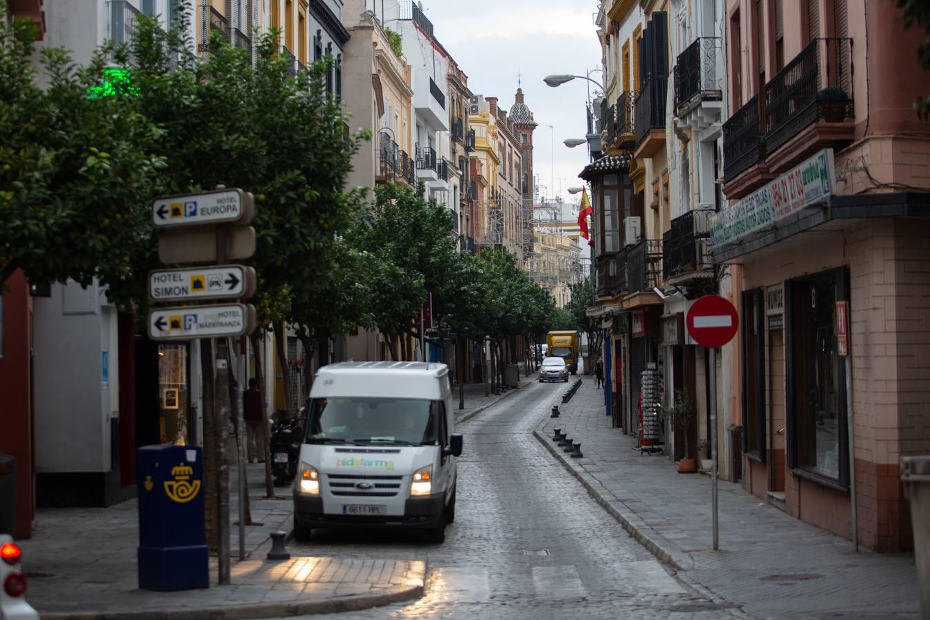 Sevilla se queda vacía incluso antes del toque de queda