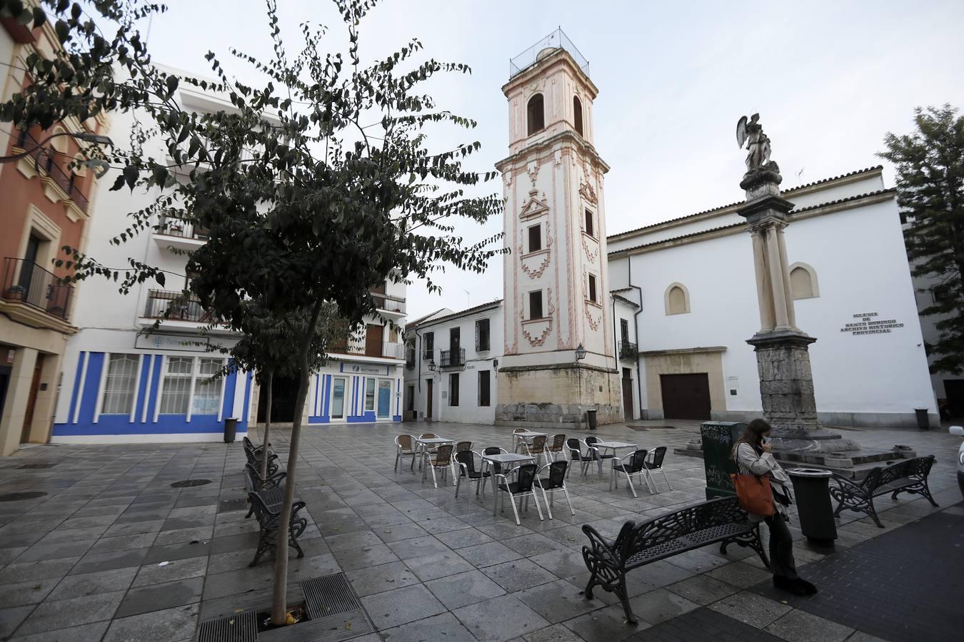 Córdoba desértica a última hora de la tarde, en imágenes