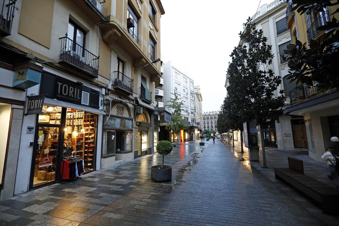 Córdoba desértica a última hora de la tarde, en imágenes