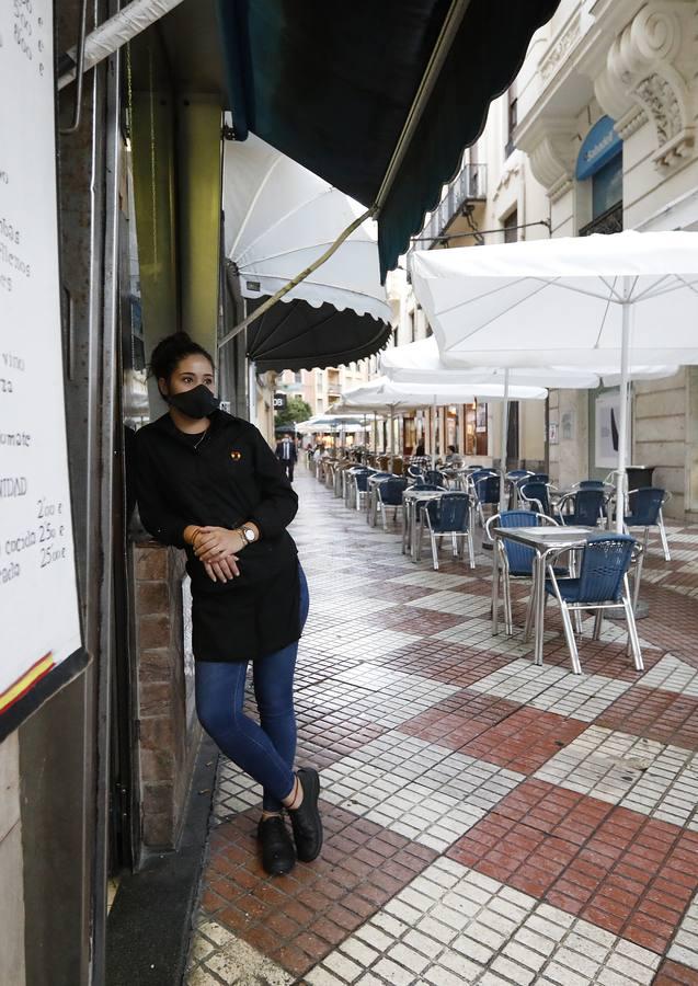 Córdoba desértica a última hora de la tarde, en imágenes