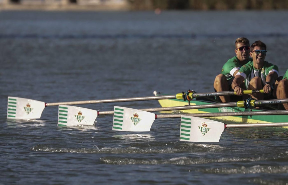 Victoria bética en la regata sevillana