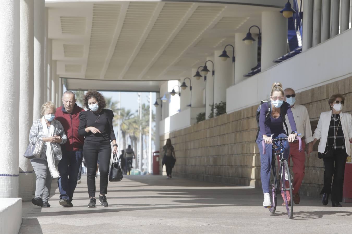 Ambiente en Cádiz el dia antes de las nuevas restricciones por la pandemia