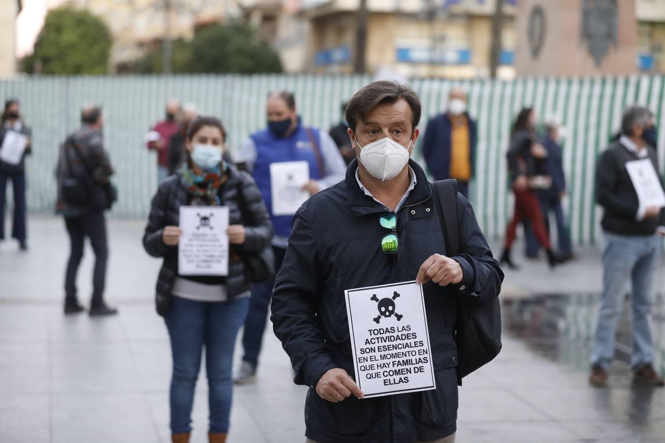 Primer día del cierre de los negocios de Córdoba, en imágenes