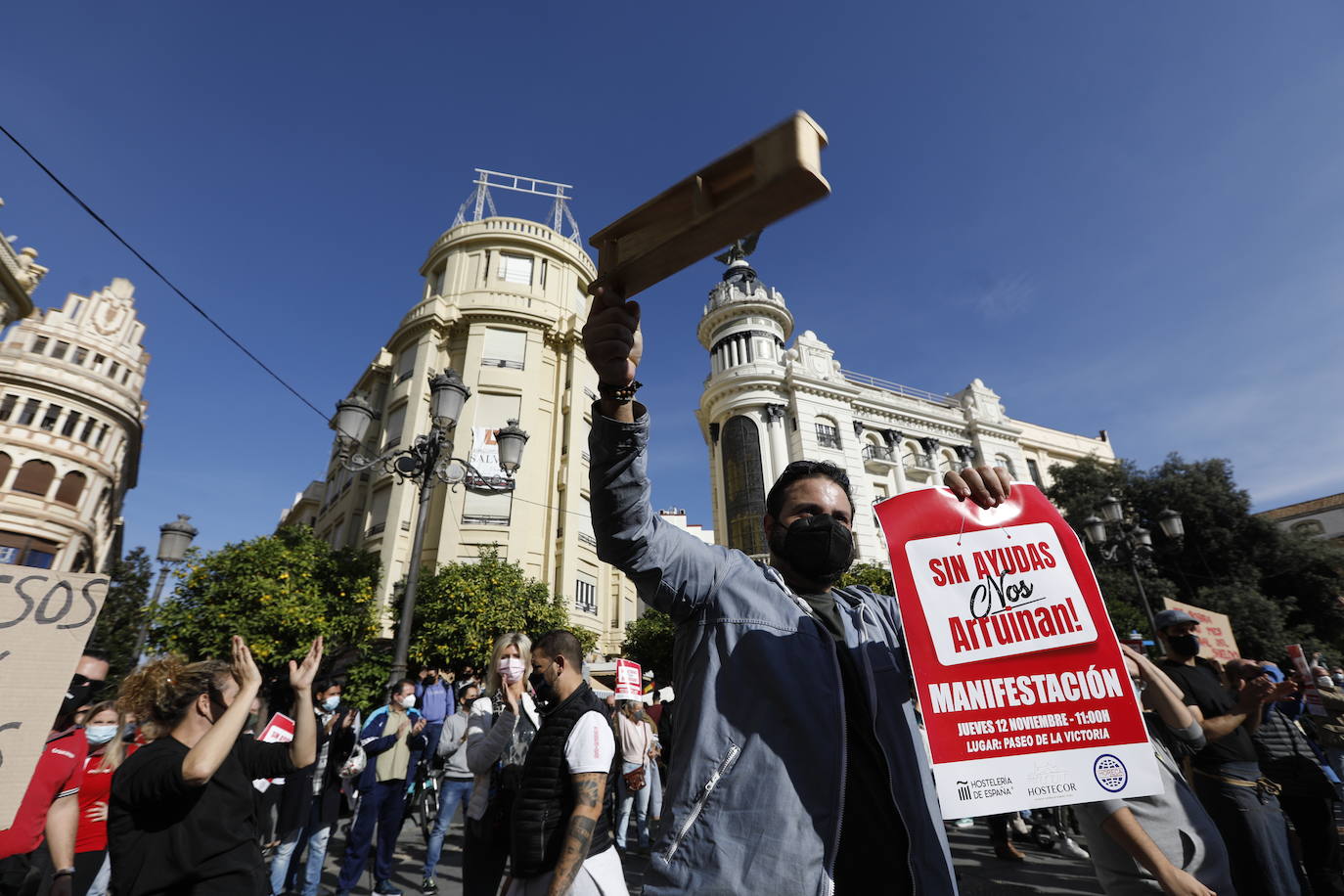 La protesta de la hostelería de Córdoba, en imágenes