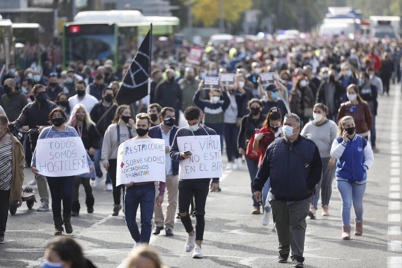 La protesta de la hostelería de Córdoba, en imágenes