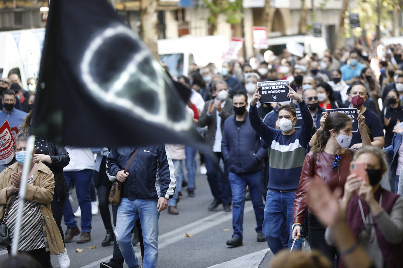 La protesta de la hostelería de Córdoba, en imágenes