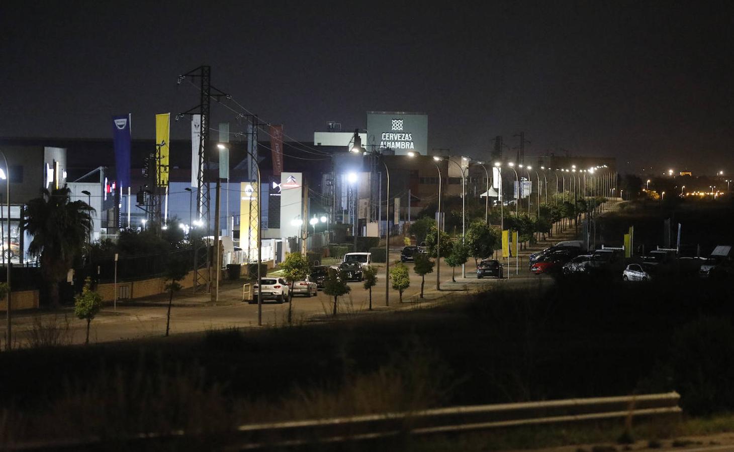 Los polígonos de Córdoba al atardecer y cesar la actividad, en imágenes