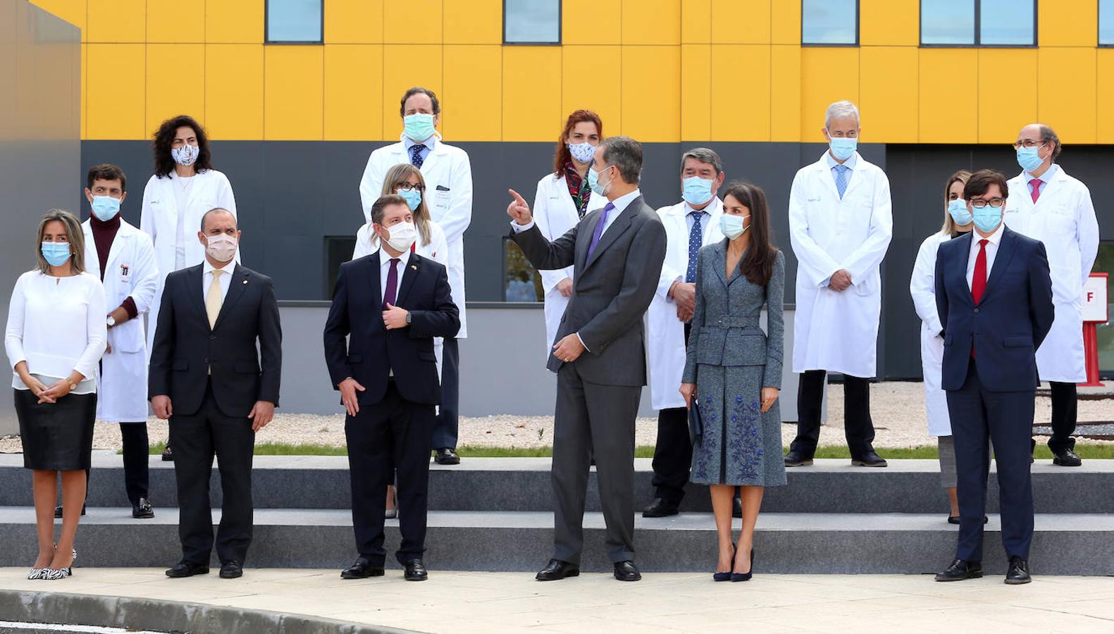 La visita de los Reyes de España al nuevo hospital de Toledo, en imágenes