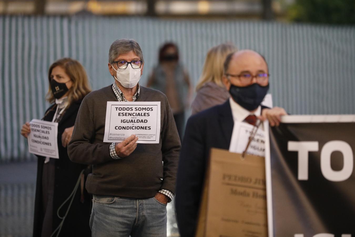 La protesta de los comerciantes del Centro de Córdoba, en imágenes