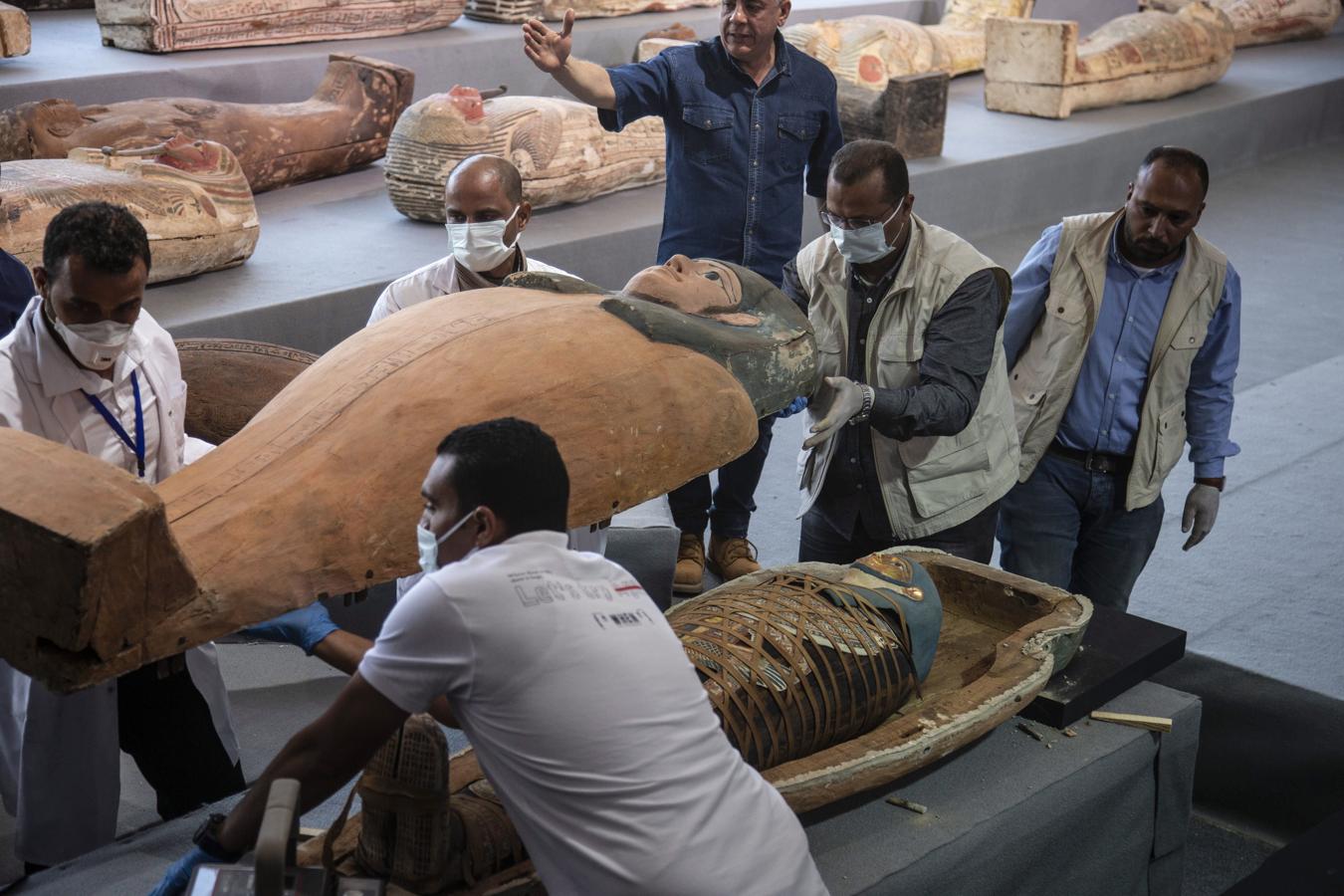 El propio ministro agregó que el COVID-19 no impidió que los arqueólogos desenterraran más tesoros en la necrópolis de Saqqara. 