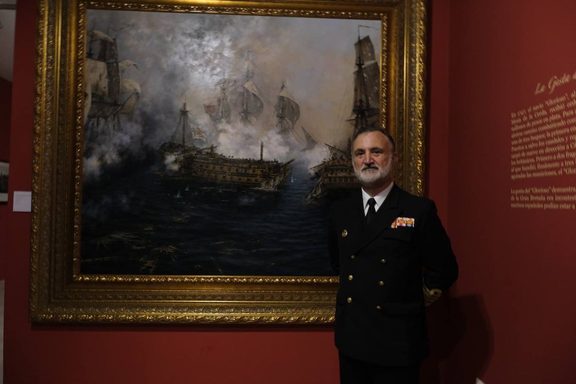 Imágenes: El Glorioso regresa a Cádiz entre honores