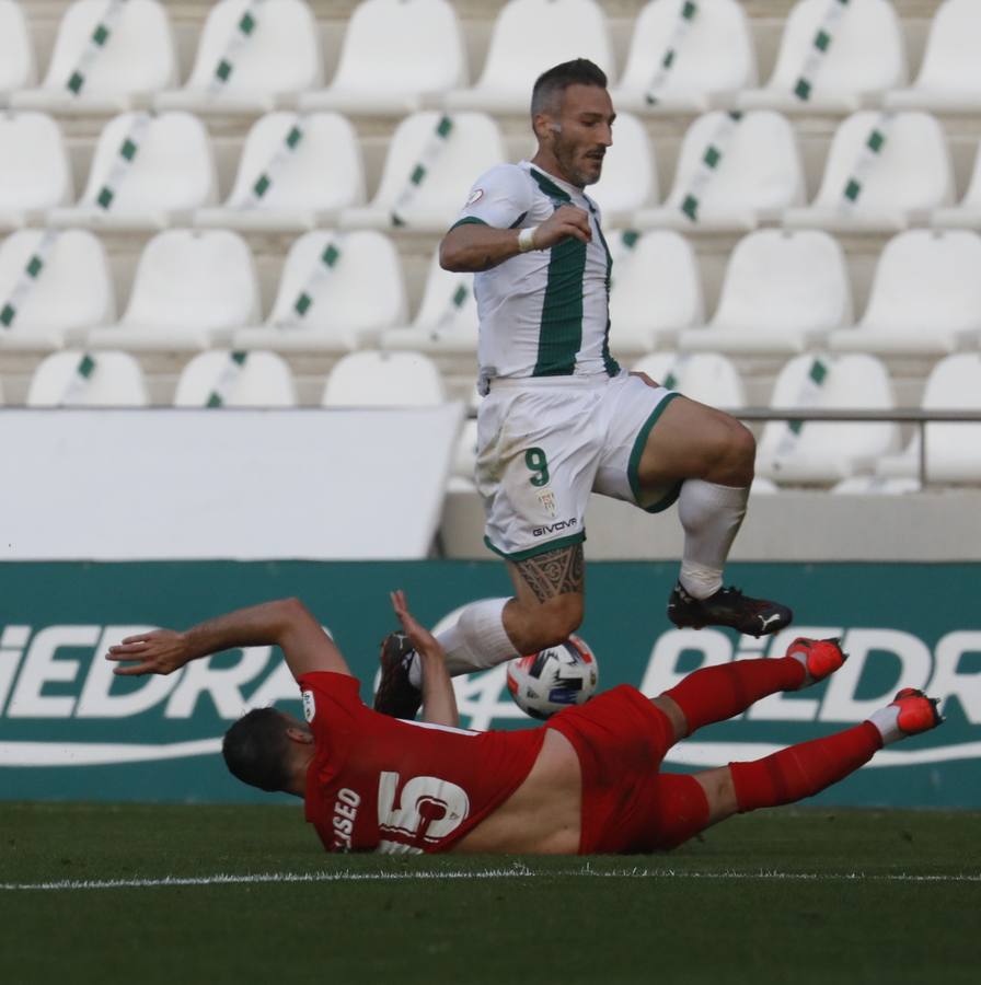 El tropiezo del Córdoba CF ante el Sevilla Atlético, en imágenes