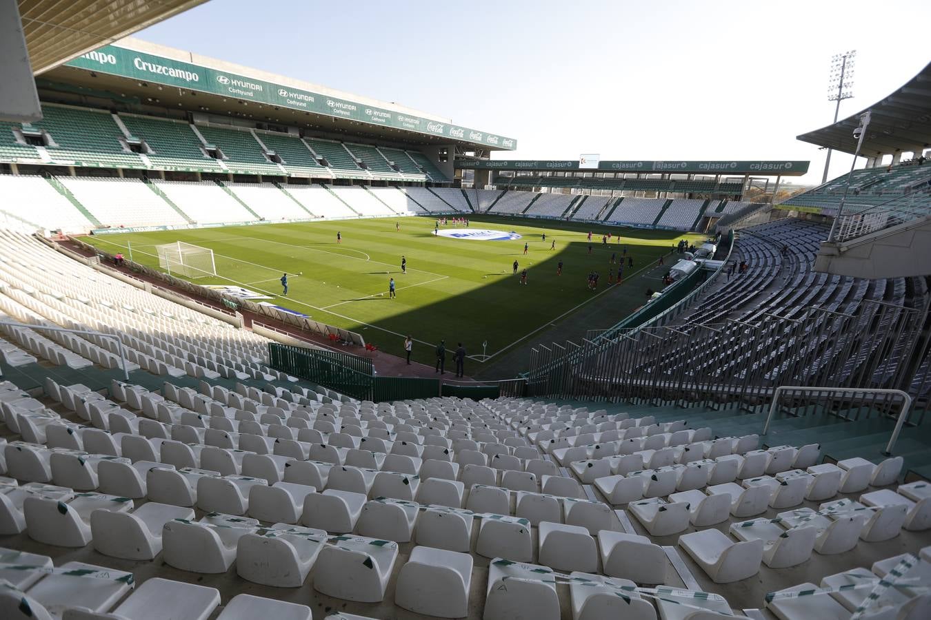 El primer partido del Córdoba CF a puerta cerrada, en imágenes