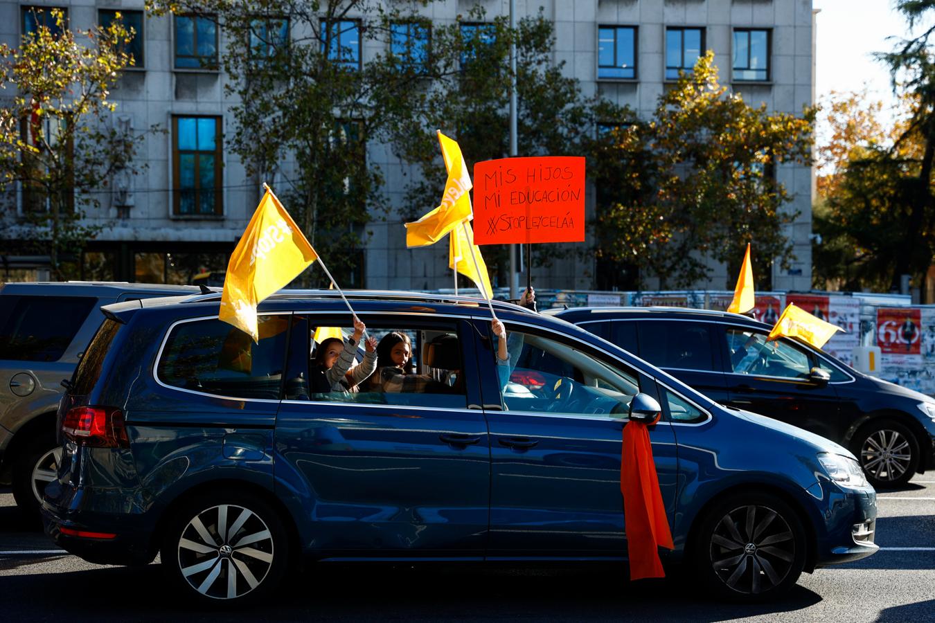 En imágenes: España protesta contra la «Ley Celaá»