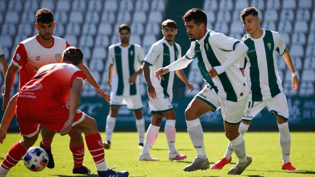 La primera victoria del Córdoba B en El Arcángel ante La Palma, en imágenes