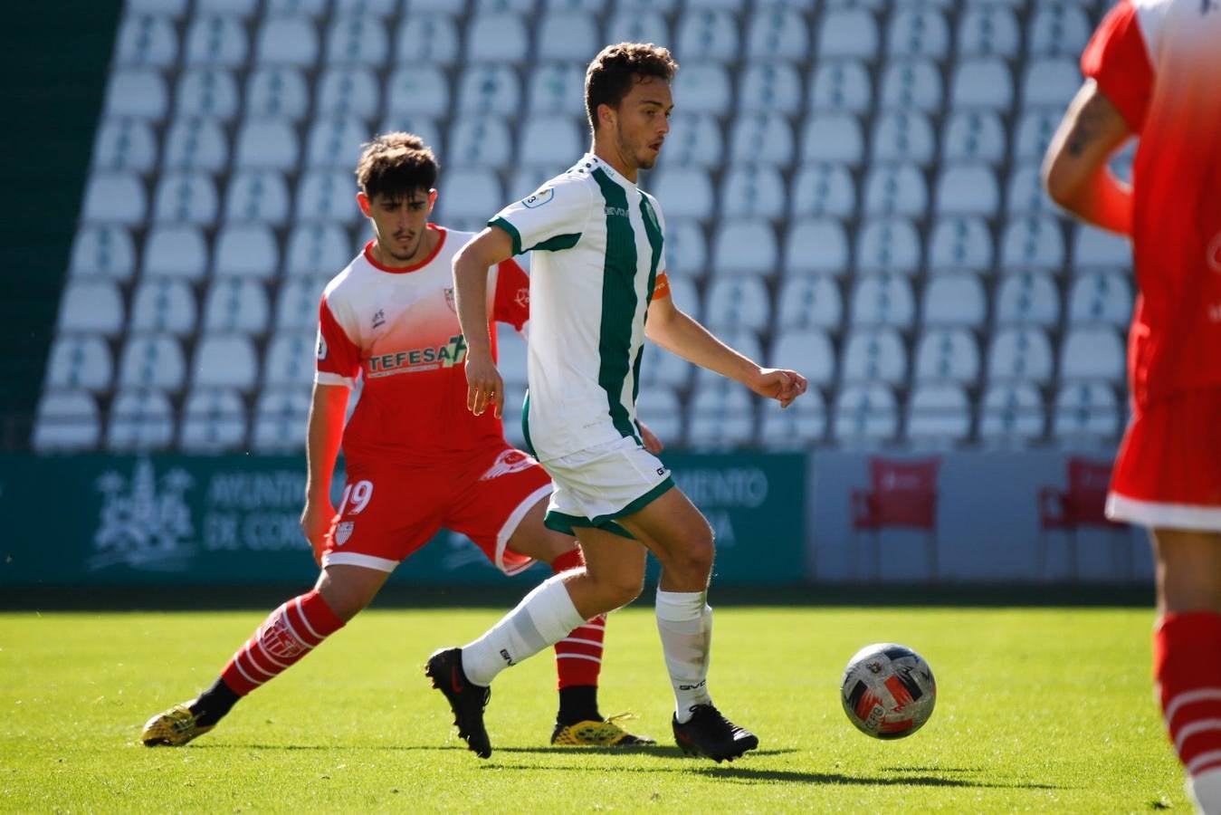 La primera victoria del Córdoba B en El Arcángel ante La Palma, en imágenes