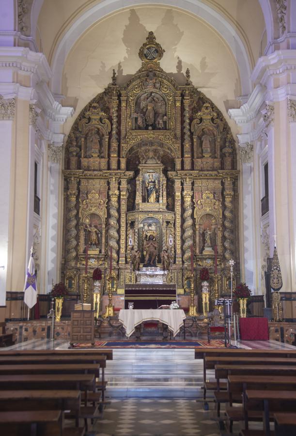 El Cristo de las Penas de la Estrella, en el altar mayor de San Jacinto