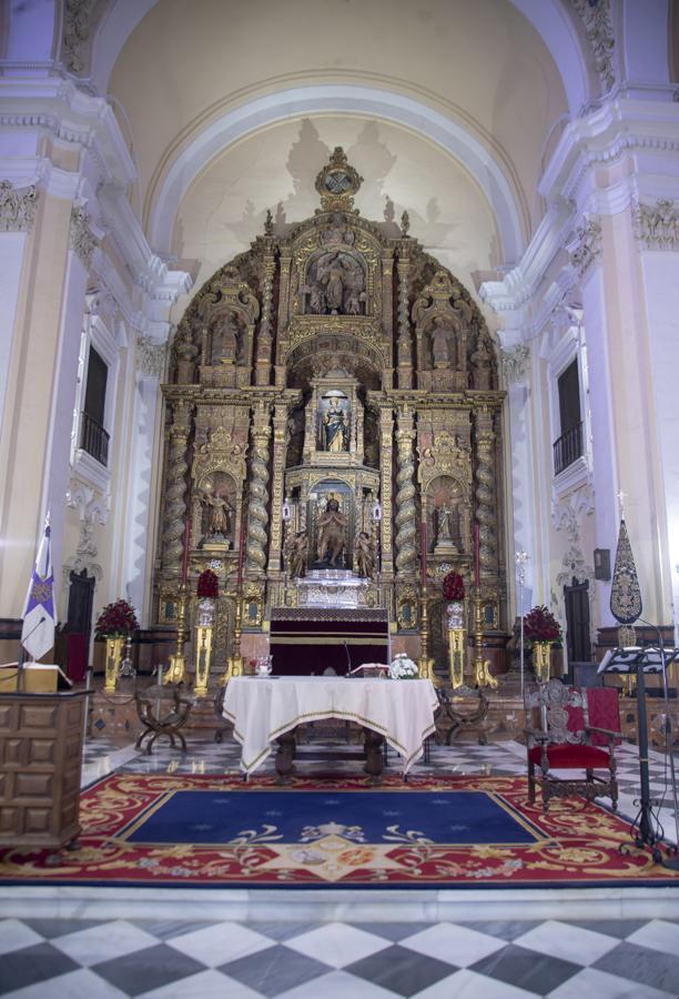 El Cristo de las Penas de la Estrella, en el altar mayor de San Jacinto