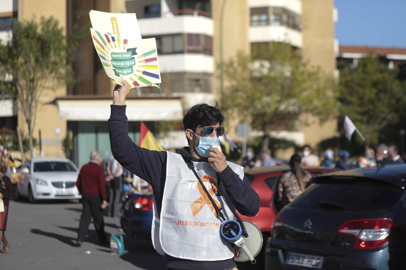 La protesta de la educación concertada de Sevilla por la Ley Celáa, en imágenes