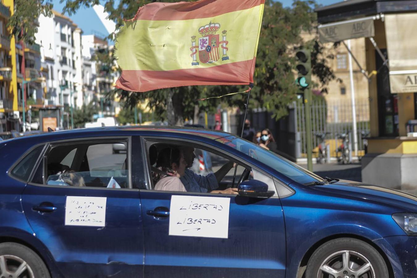 La protesta de la educación concertada de Sevilla por la Ley Celáa, en imágenes