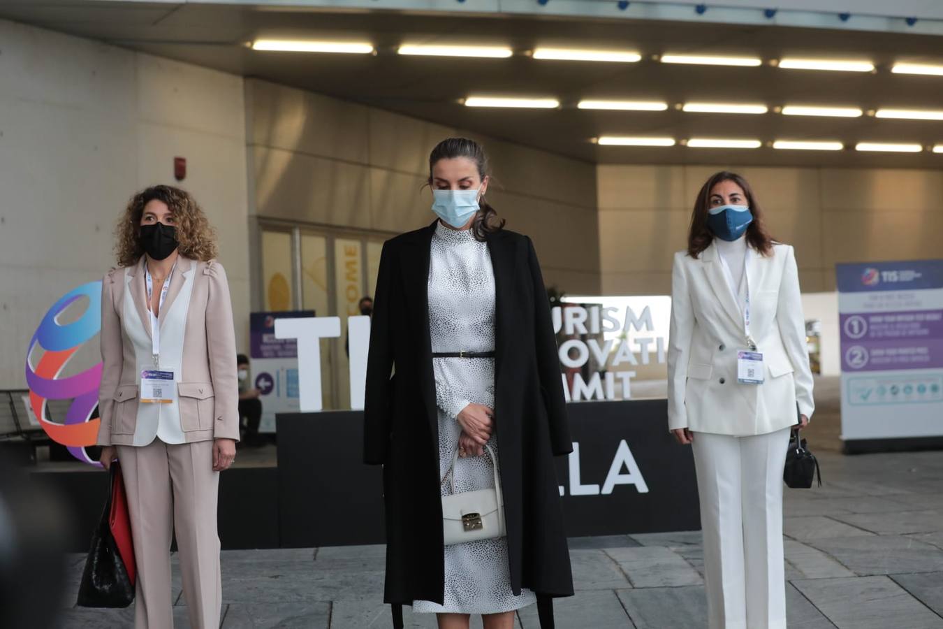 La llegada de la Reina Letizia a la inauguración del congreso de turismo en Sevilla