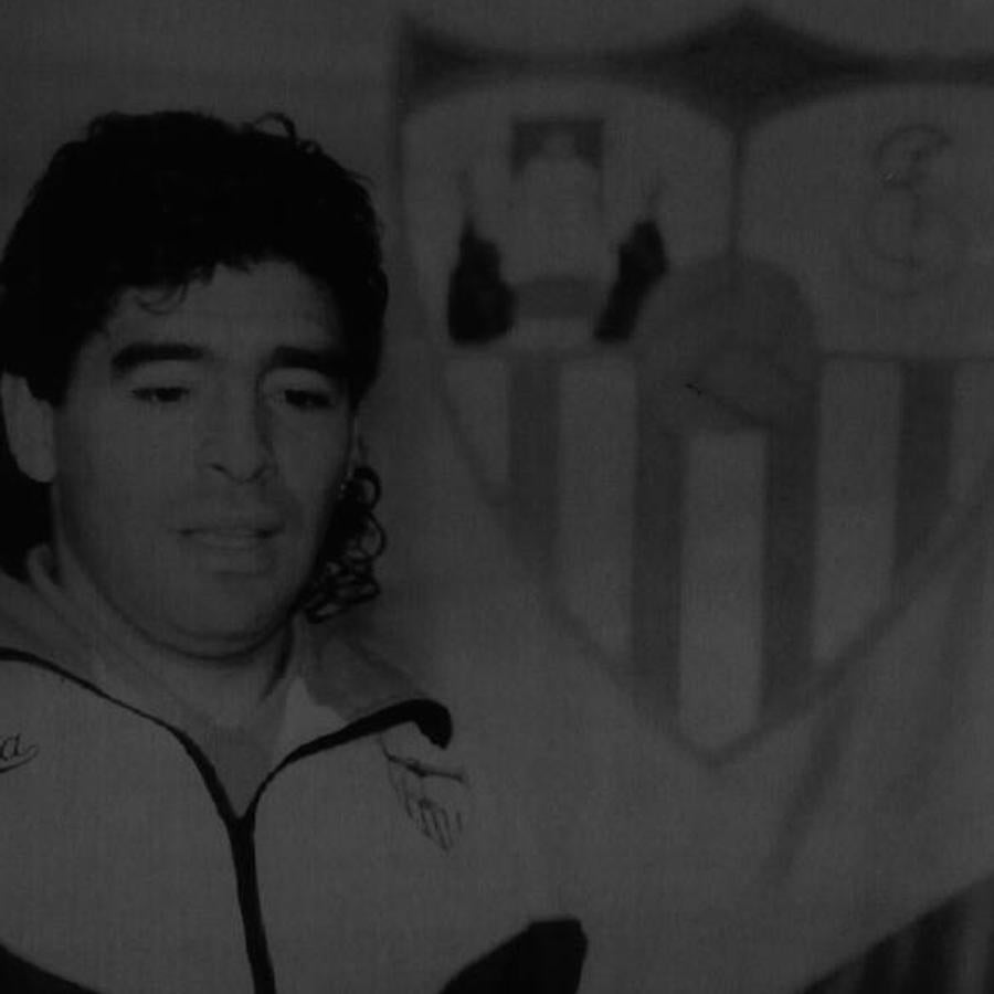 Paso de Maradona por el Sevilla F.C., en imágenes (y II)