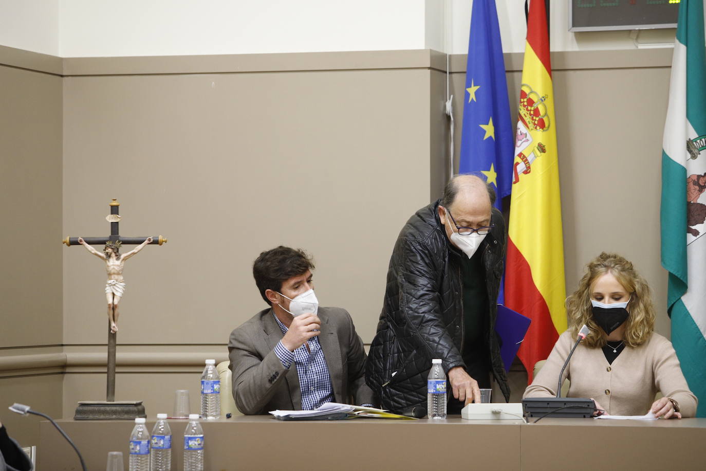 El fracaso de la moción de censura en Baena, en imágenes