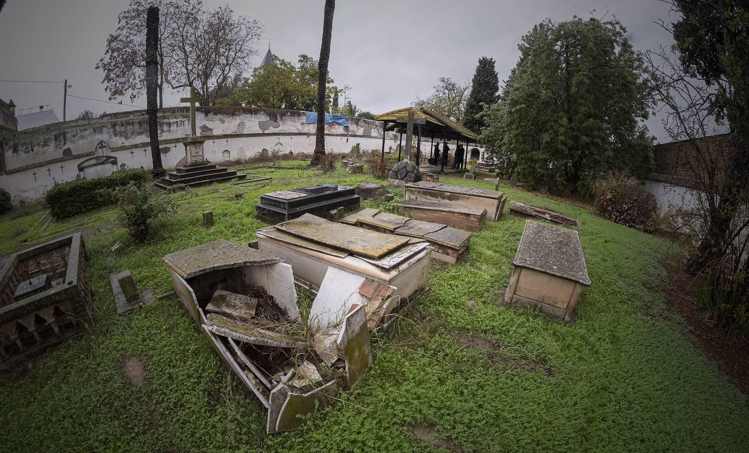 Cementerio de los Ingleses de Sevilla, un tesoro abandonado