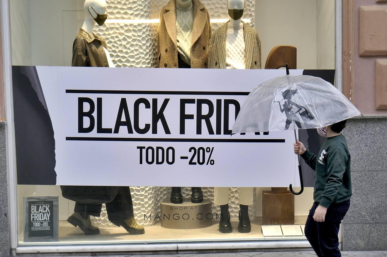 Un Black Friday marcado por el coronavirus en Sevilla