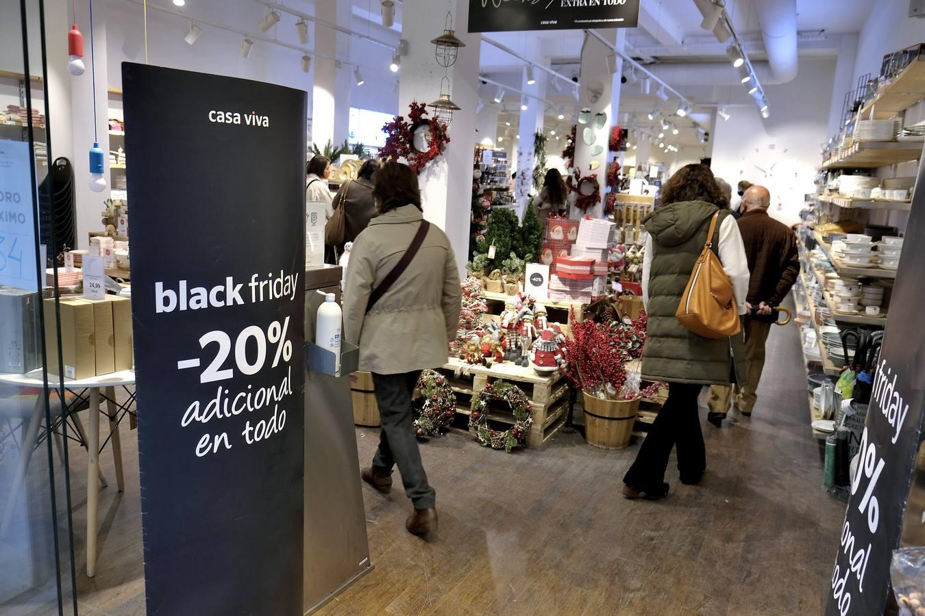 Un Black Friday marcado por el coronavirus en Sevilla