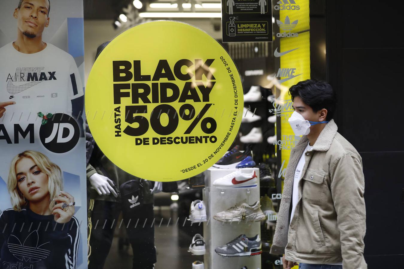 El ambiente del Black Friday de Córdoba, en imágenes