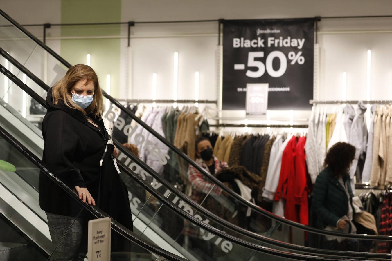 El ambiente del Black Friday de Córdoba, en imágenes