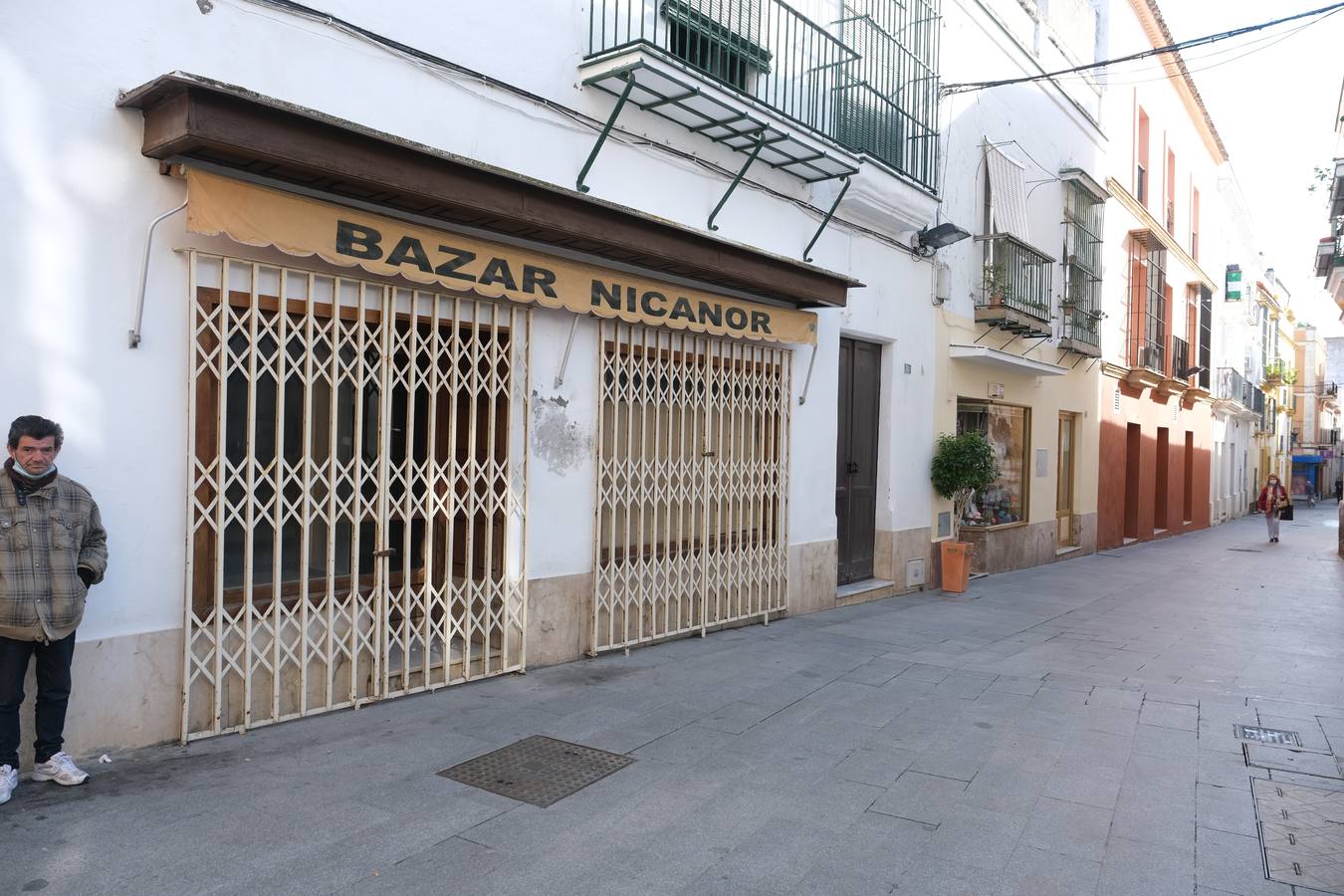 Fotos: El coronavirus deja un paisaje devastado con tiendas y bares cerrados en Cádiz y El Puerto