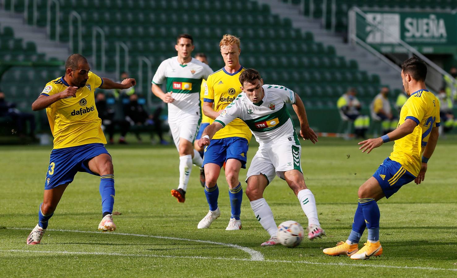 FOTOS: Las imágenes del Elche - Cádiz