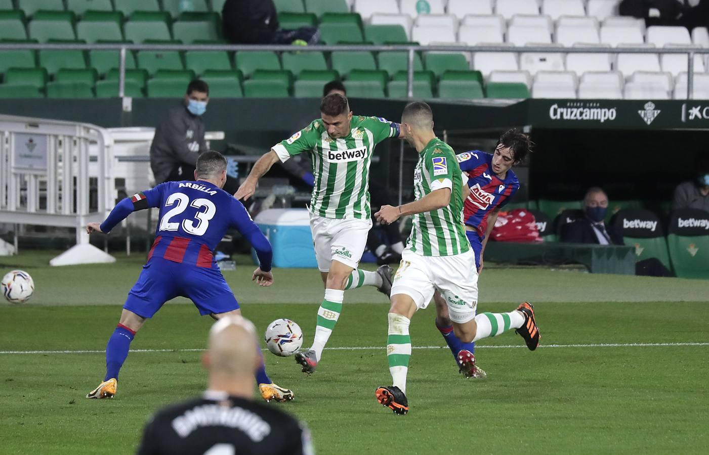 Las mejores imágenes del encuentro entre el Real Betis y el Eibar