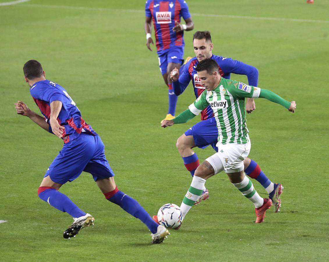 Las mejores imágenes del encuentro entre el Real Betis y el Eibar