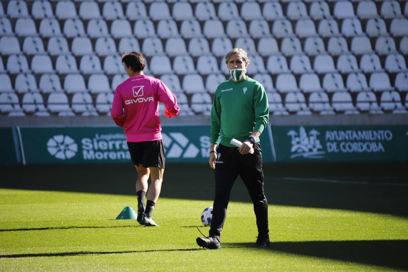 La primera jornada de Pablo Alfaro en el Córdoba CF, en imágenes