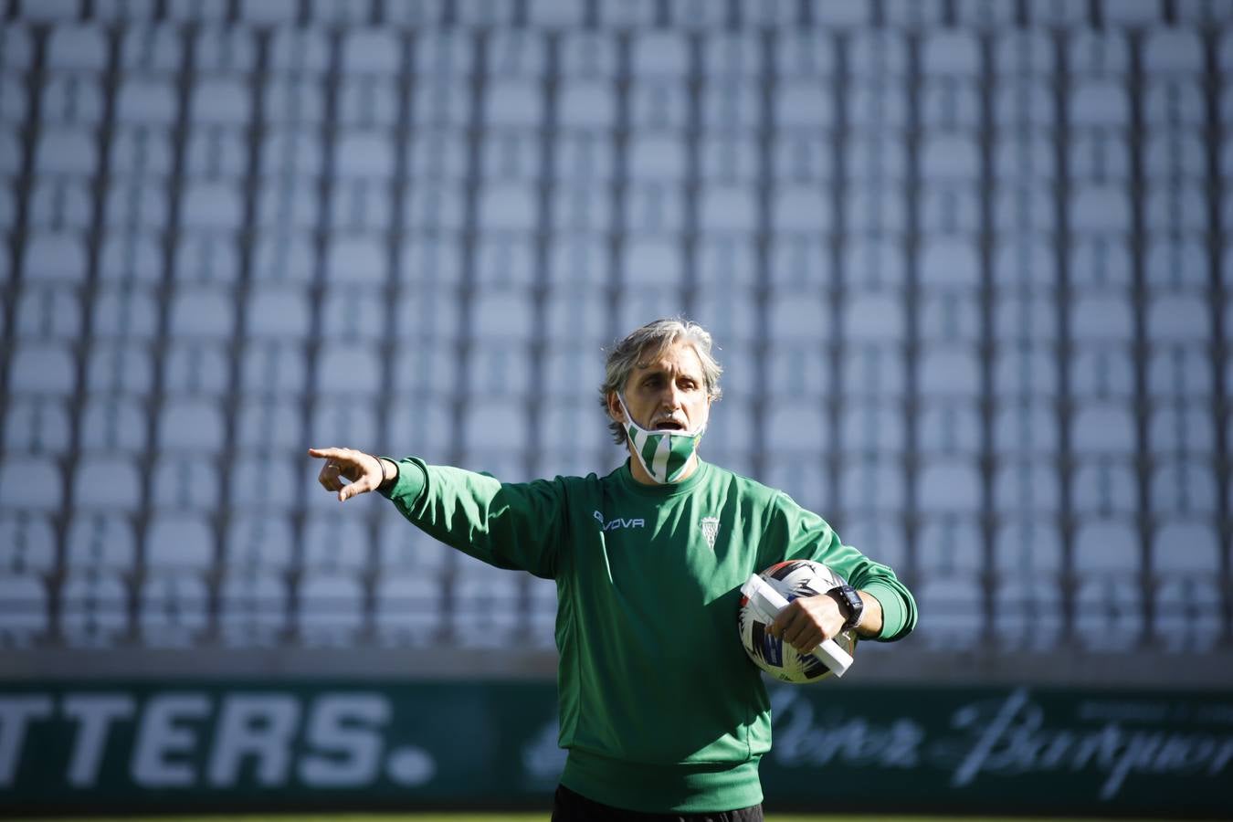 La primera jornada de Pablo Alfaro en el Córdoba CF, en imágenes