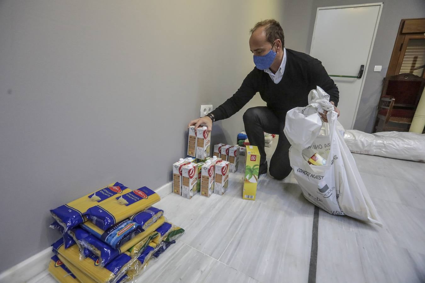 Recogida de alimentos en el Ateneo de Sevilla